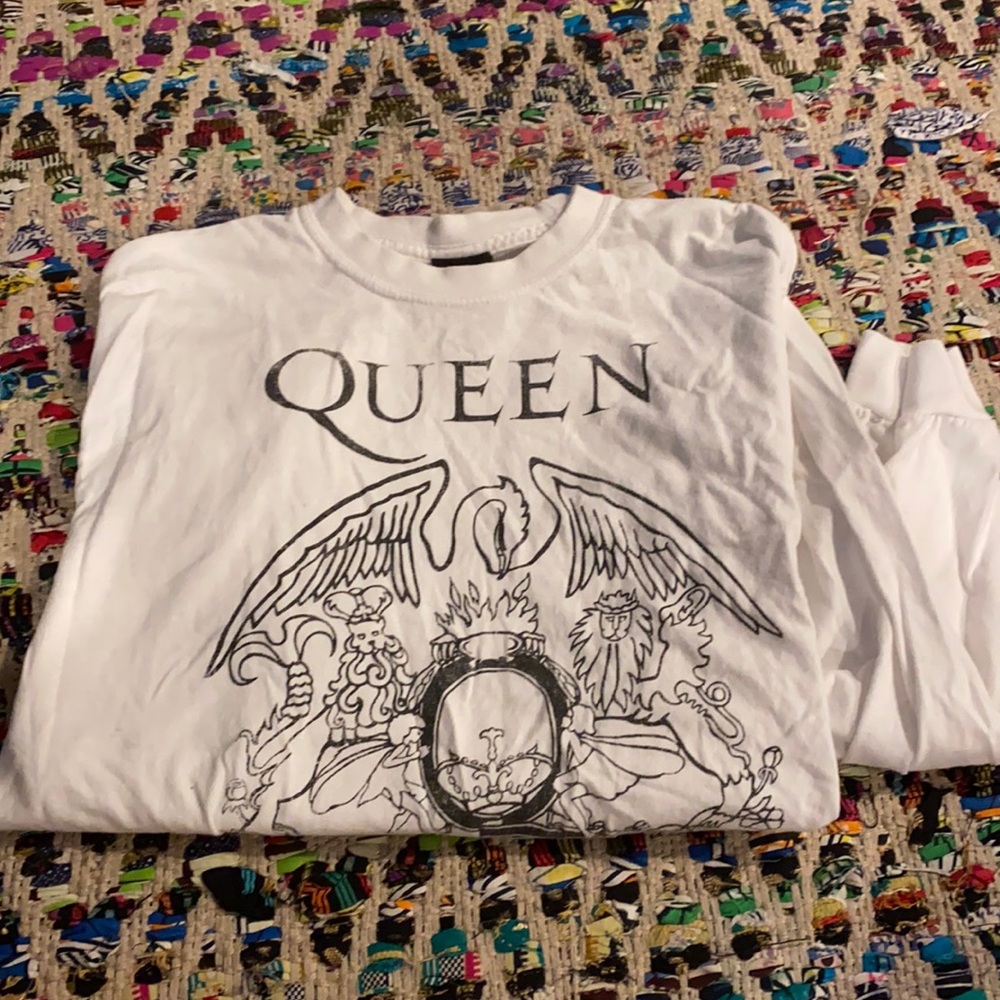 Queen Crop T